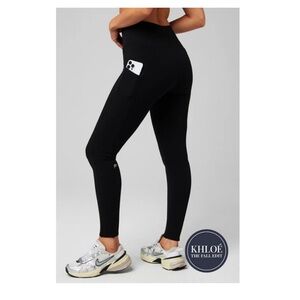 Fabletics Khloé Cold Weather High-Waisted Pocket Legging Large